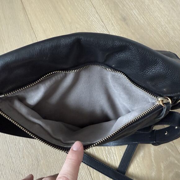 Vince Camuto Black Pebbled Leather Snap & Zip Shoulder Bag Purse - Picture 4 of 13